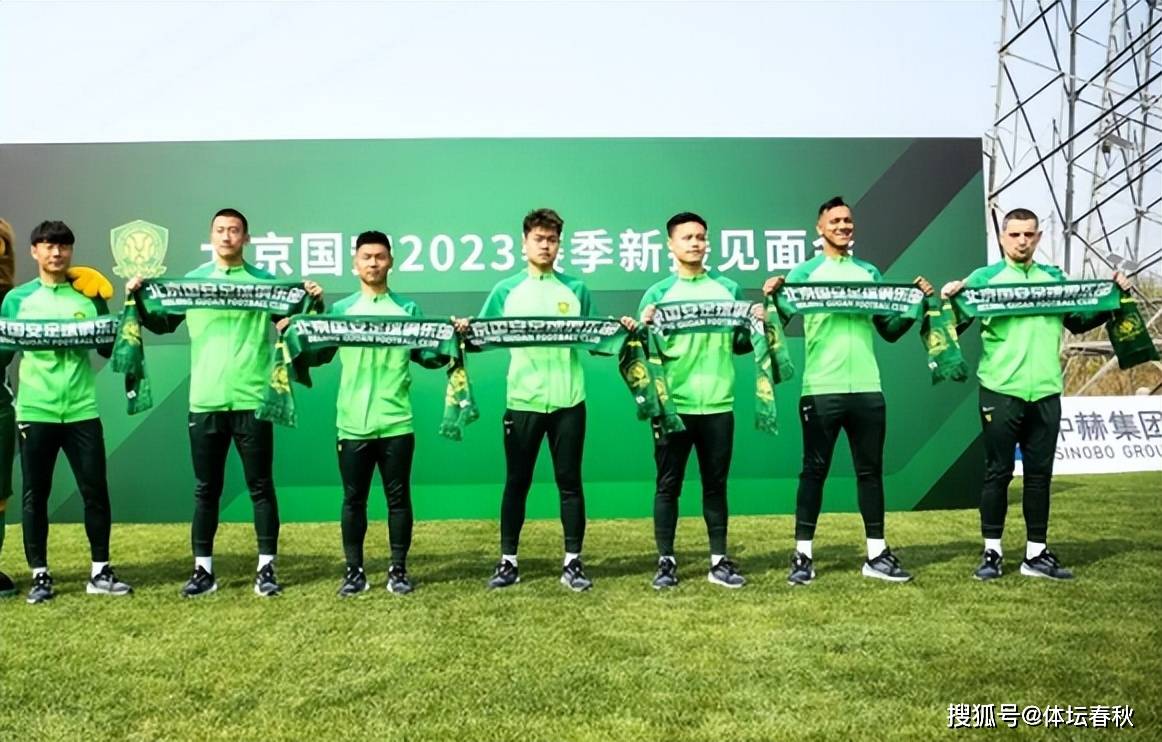 米兰体育APP官网-赛后访谈：李明感谢队友配合，志在冠军！