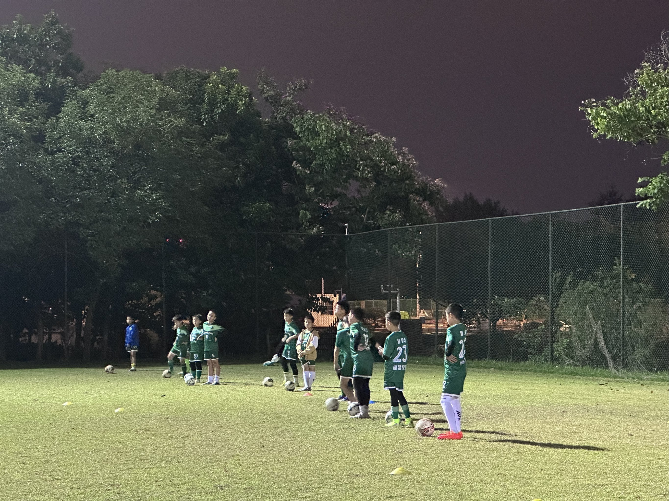 球场迷你足球嘉年华,快乐运动每一天的简单介绍 球场迷你足球嘉年华,快乐运动每一天的简单介绍