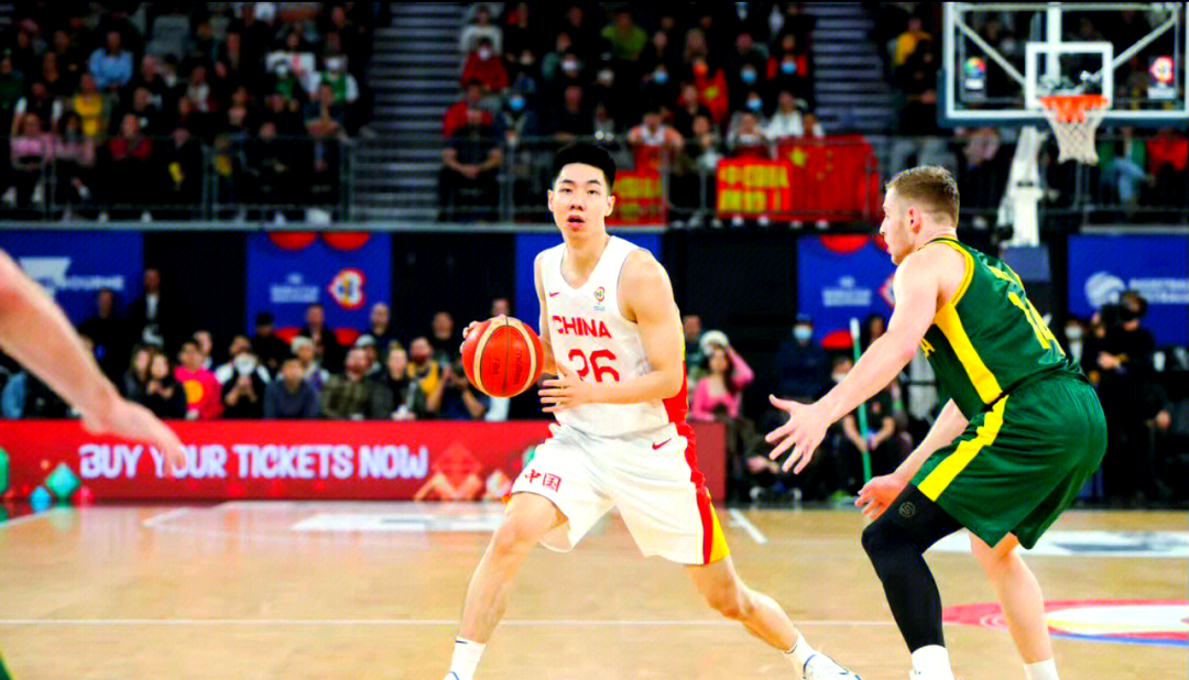 米兰体育app平台-赛场瞬间：第四节北京队紧咬比分，王强的逆袭成为赛事焦点！的简单介绍