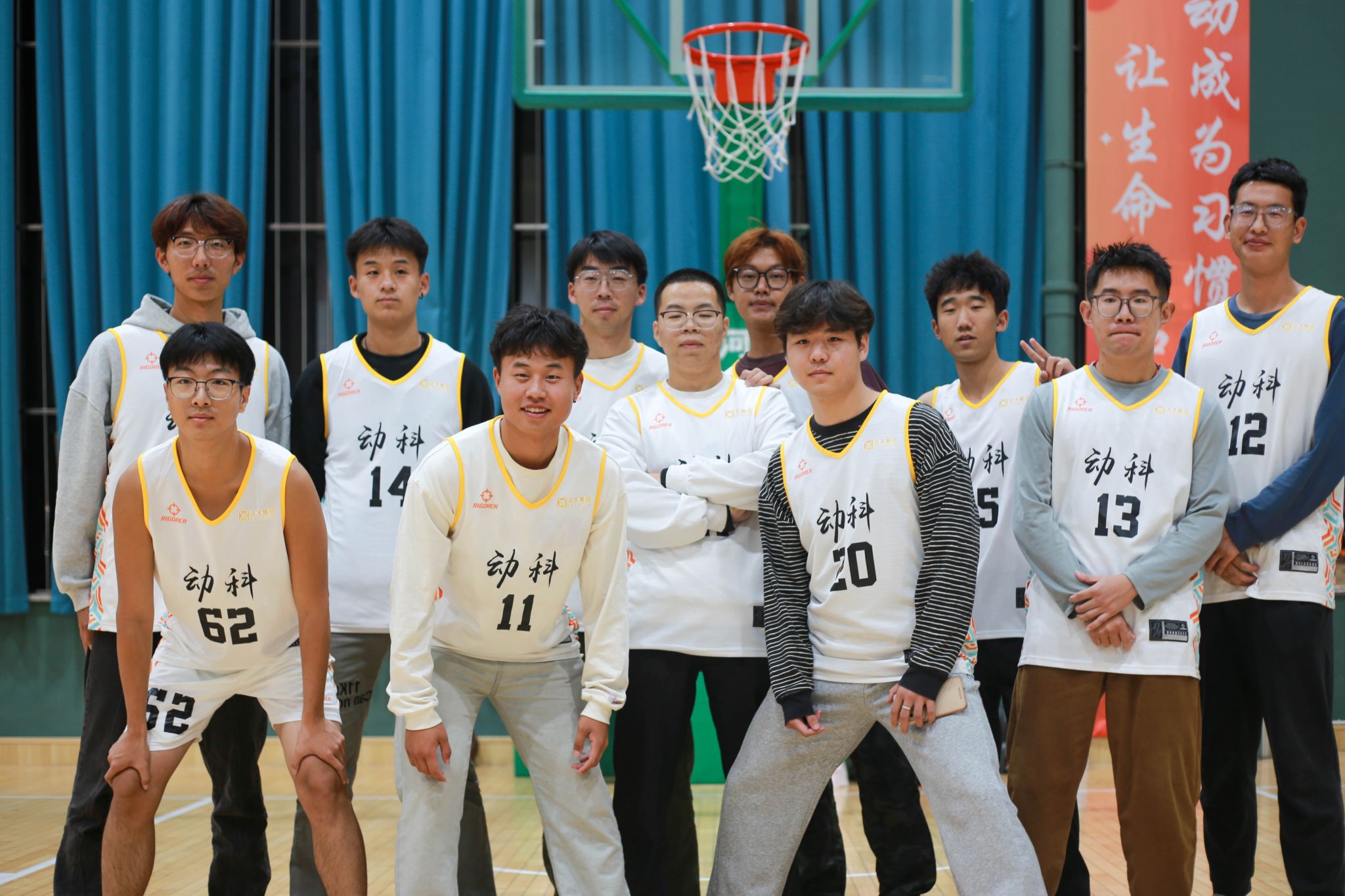 中国青少年篮球代表队在国际比赛中夺冠,再创佳绩的简单介绍 中国青少年篮球代表队在国际比赛中夺冠,再创佳绩的简单介绍